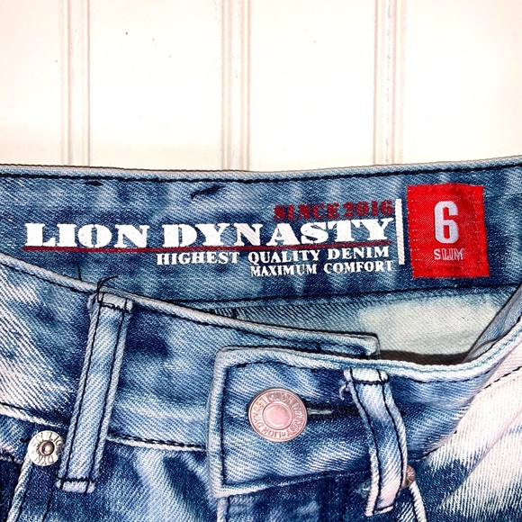 Lion Dynasty Acid Washed Denim Jean Shorts Size 6 Slim - Picture 12 of 12